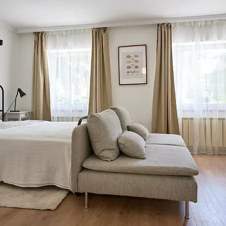 Apartment Buekfalva Kuria Apartmanhaz Buk