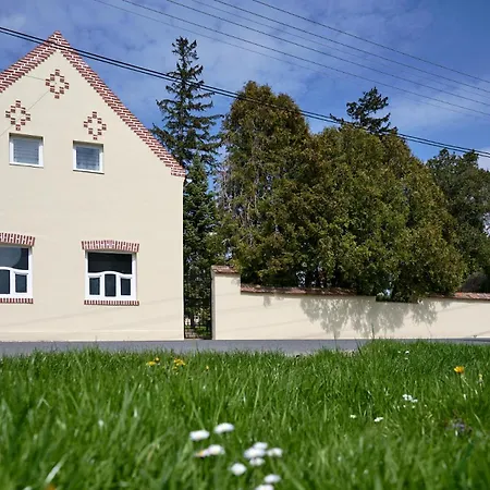 Buekfalva Kuria Apartmanhaz Buk