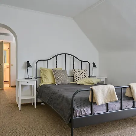 Buekfalva Kuria Apartmanhaz شقة