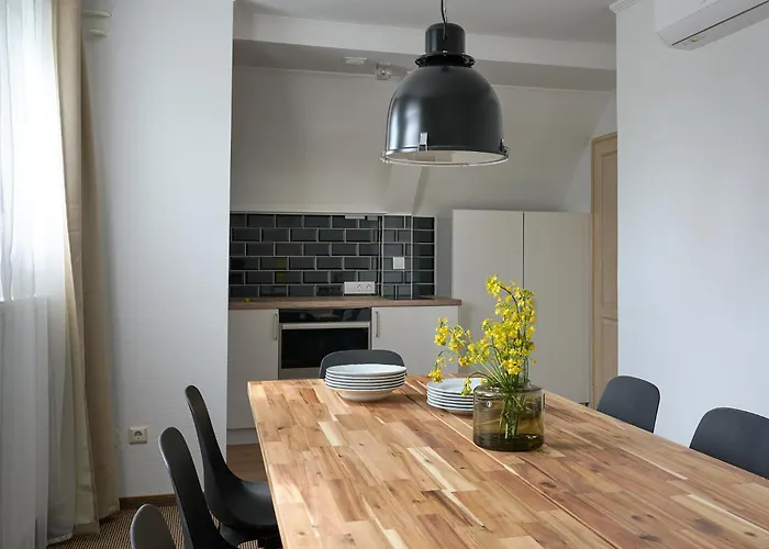 Buekfuerdo Kuria Studio, Buekfalva * Bük